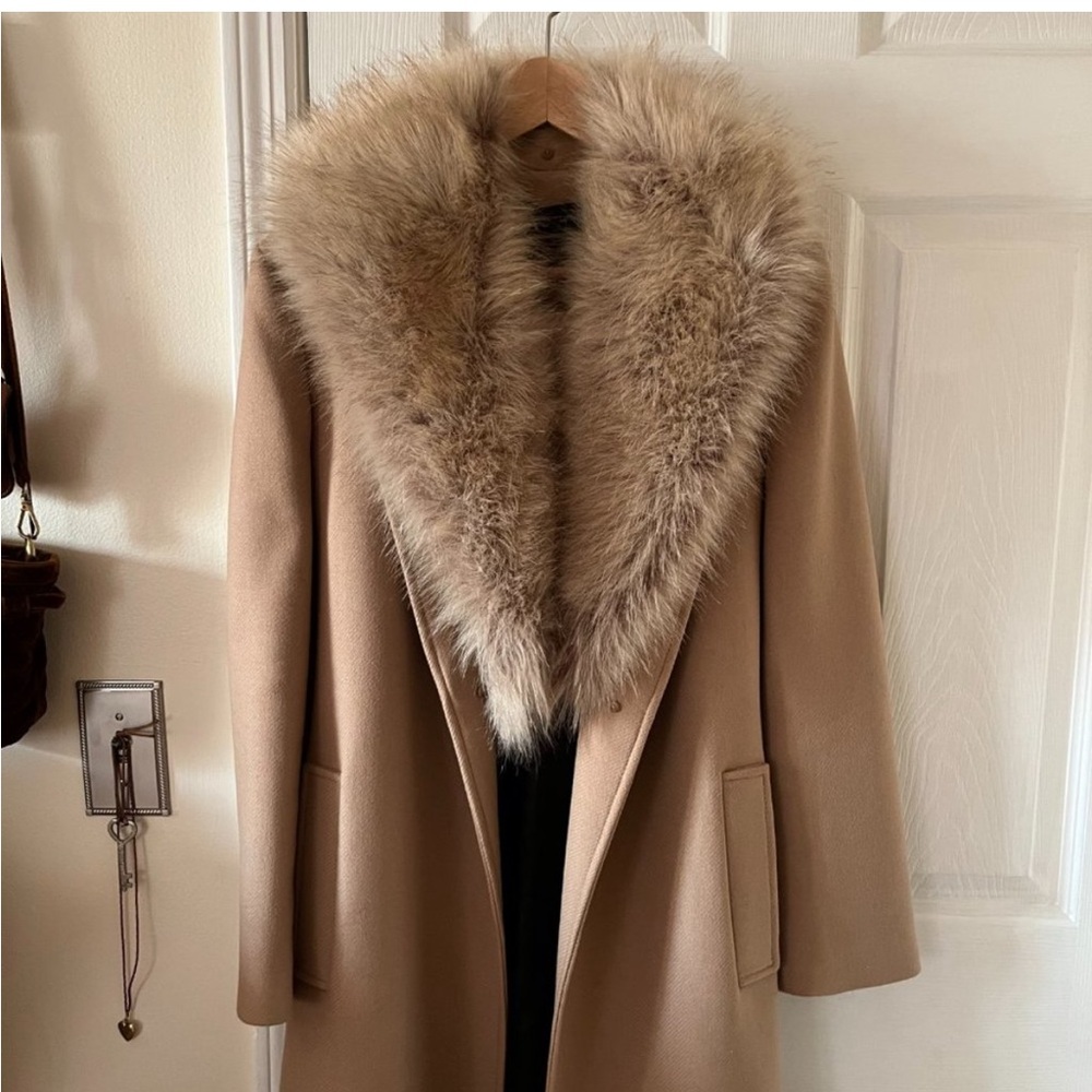 Zara Tan Long Coat with Fur Collar - Picture 4 of 4